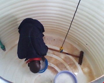Underground water tank cleaning